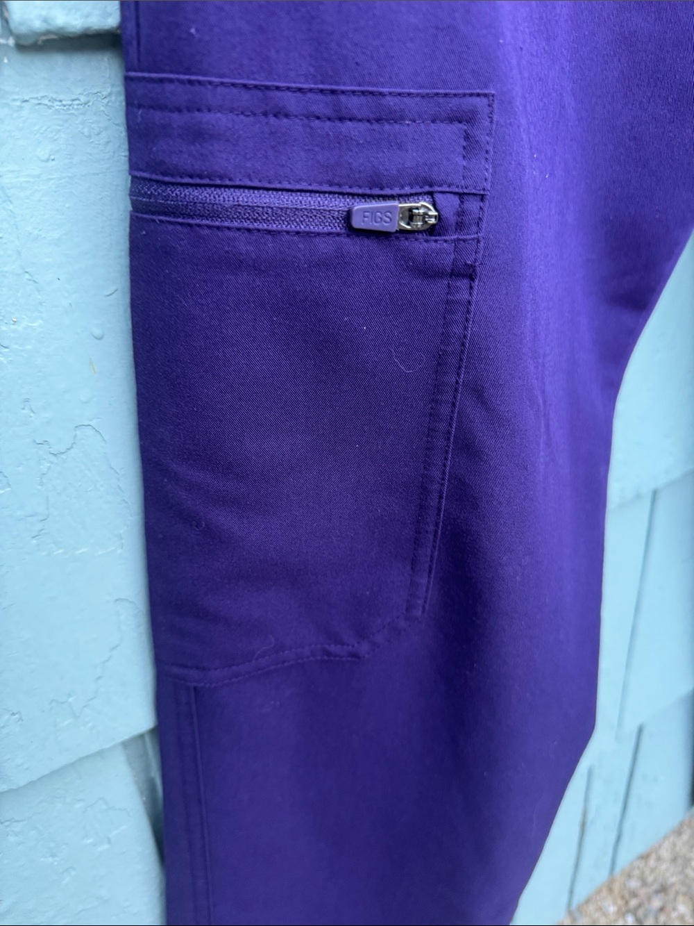 Figs Deep Purple Drawstring scrubs - Picture 3 of 5